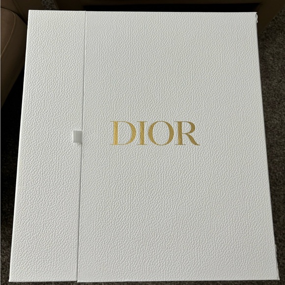 Dior D-Bobby Large Brim Hat Size 56 Straw with Blue and White Embroidered Band - Picture 5 of 7